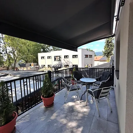 Konaciste U Carstvu アパート Vrnjci