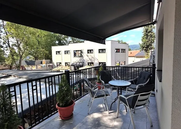 Konaciste U Carstvu アパート Vrnjci